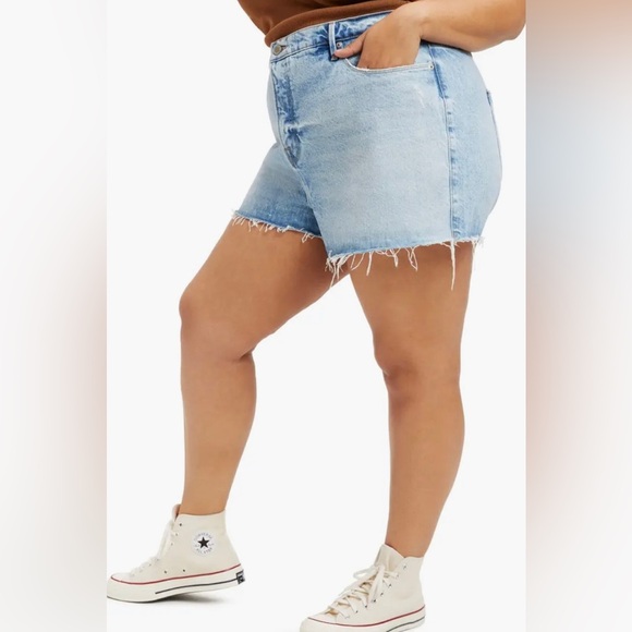 NEW GOOD AMERICAN - High Waist Shorts Plus Size - Picture 6 of 12